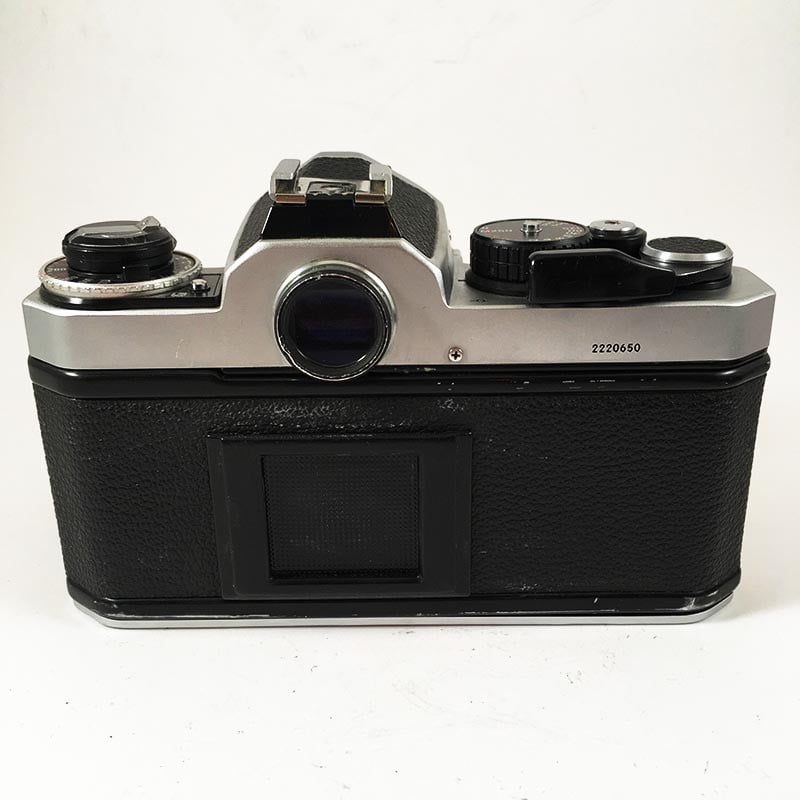 Nikon FE2 & Nikkor 28mm 3.5