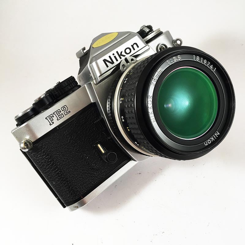 Nikon FE2 & Nikkor 28mm 3.5