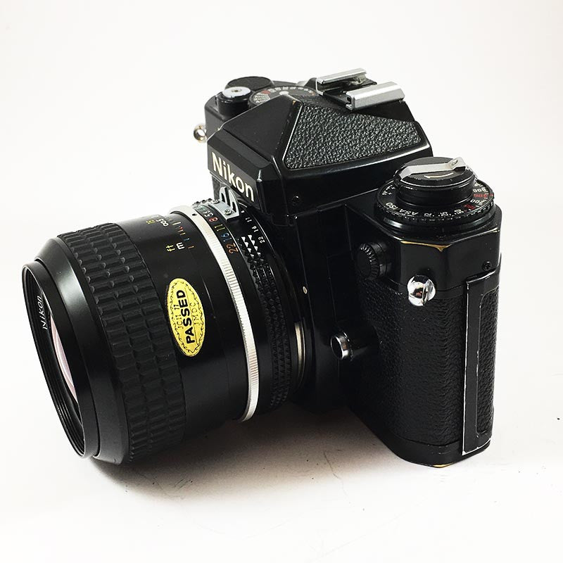 Nikon FE2 Noir & Nikkor 28mm 2