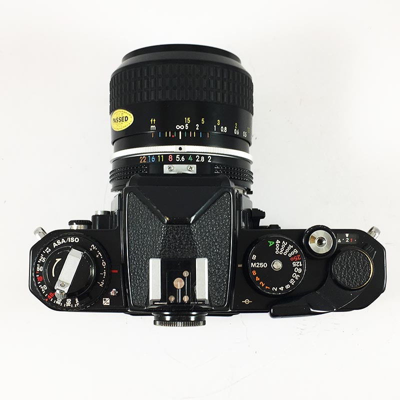 Nikon FE2 Noir & Nikkor 28mm 2