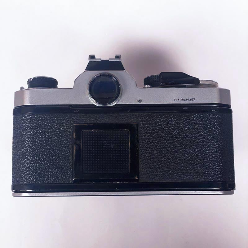 Nikon FM & 28mm 2.8