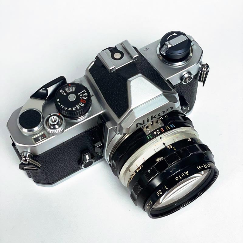 Nikon FM & 28mm 3.5