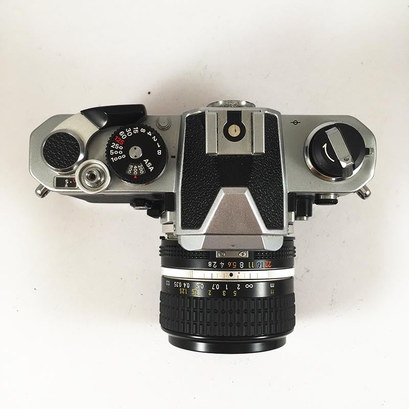 Nikon FM & Nikkor 24mm 2.8