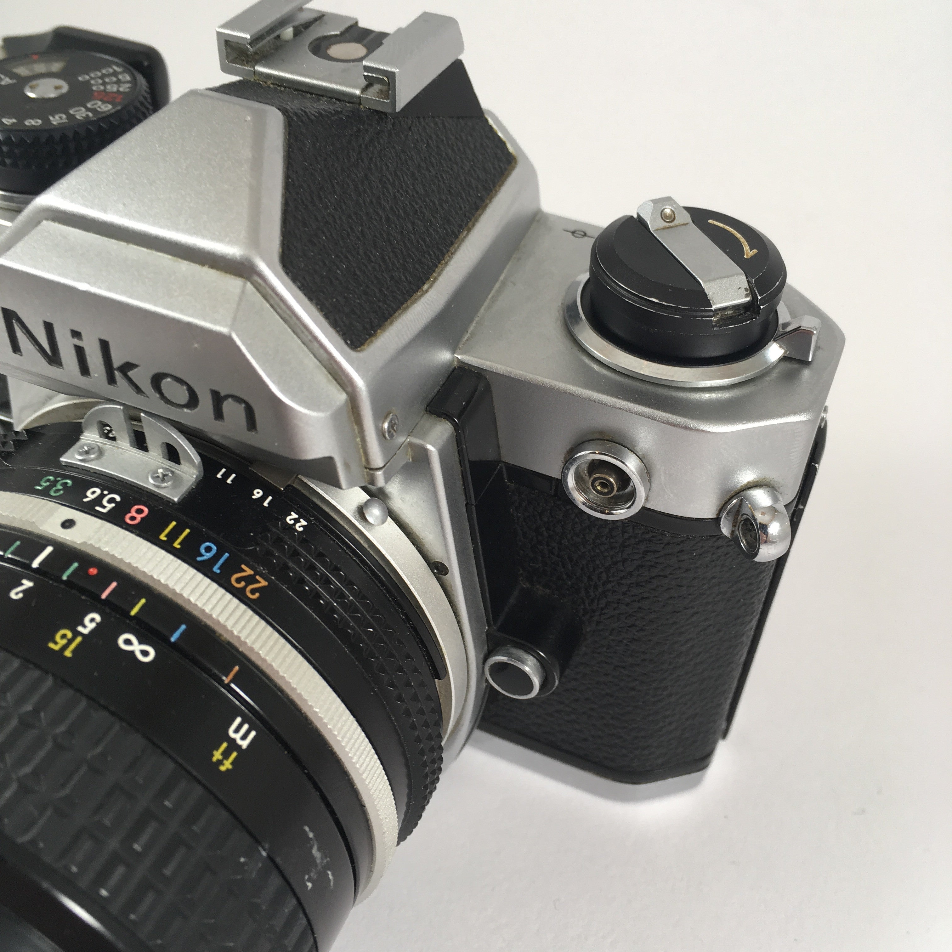 Nikon FM & Nikkor 28mm 3.5