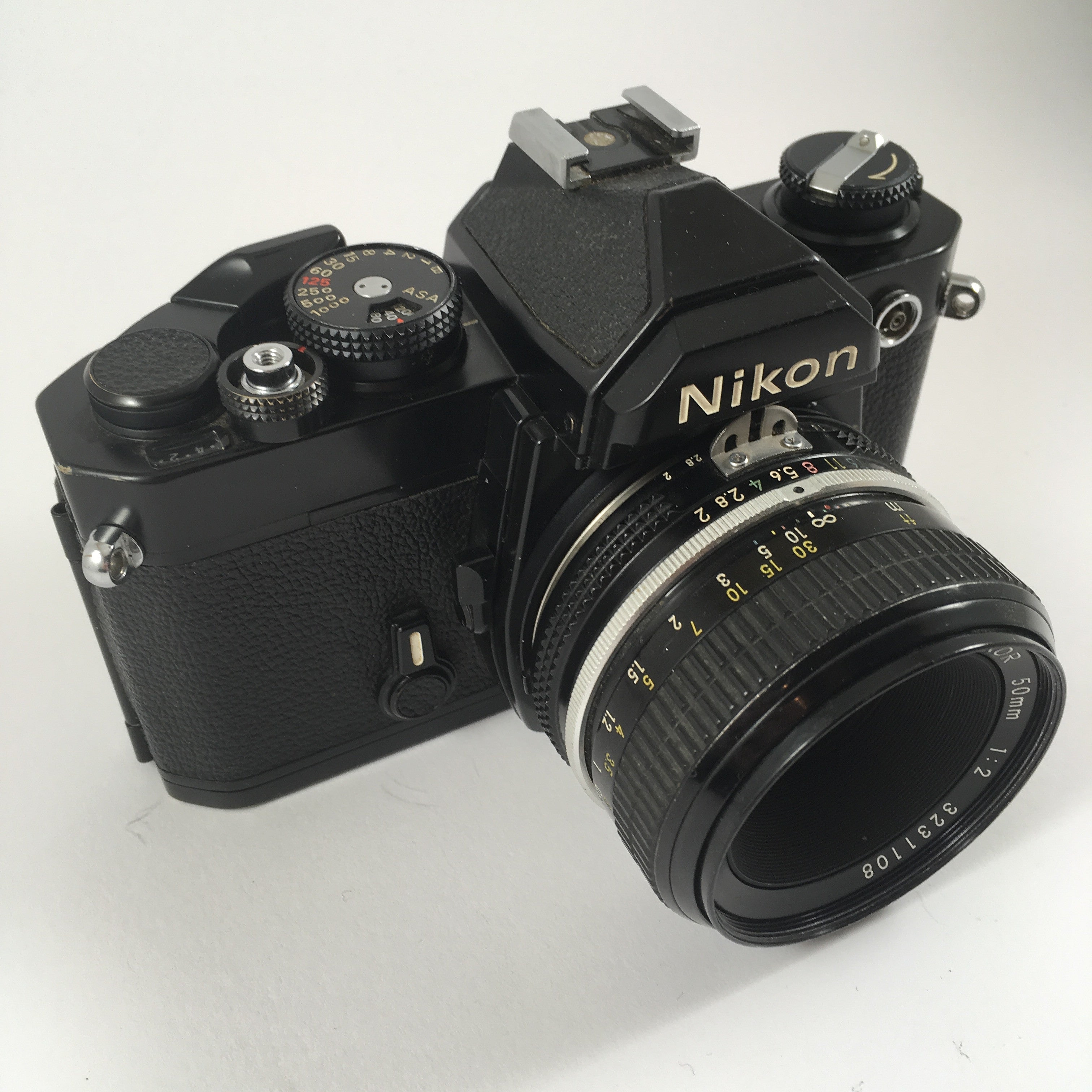 nikon fm noir nikkor 50mm 2 ais reflex appareil photo argentique manuel mécanique 35mm 135 24 36