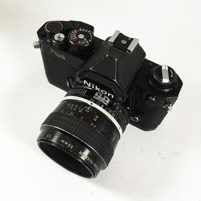Nikon FM2 Noir & Micro-Nikkor 55mm 3.5