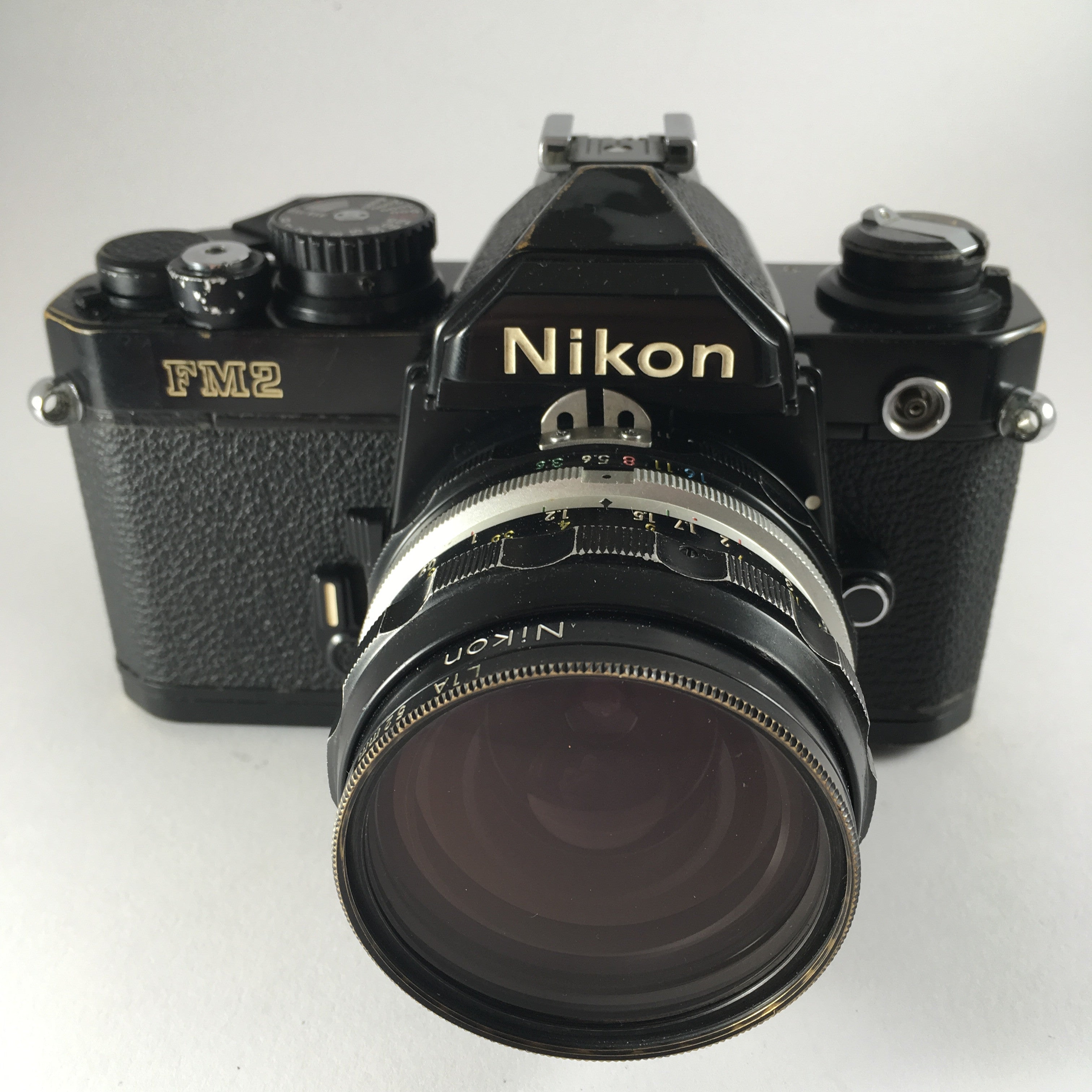 Nikon FM2N Black & 28mm 3.5