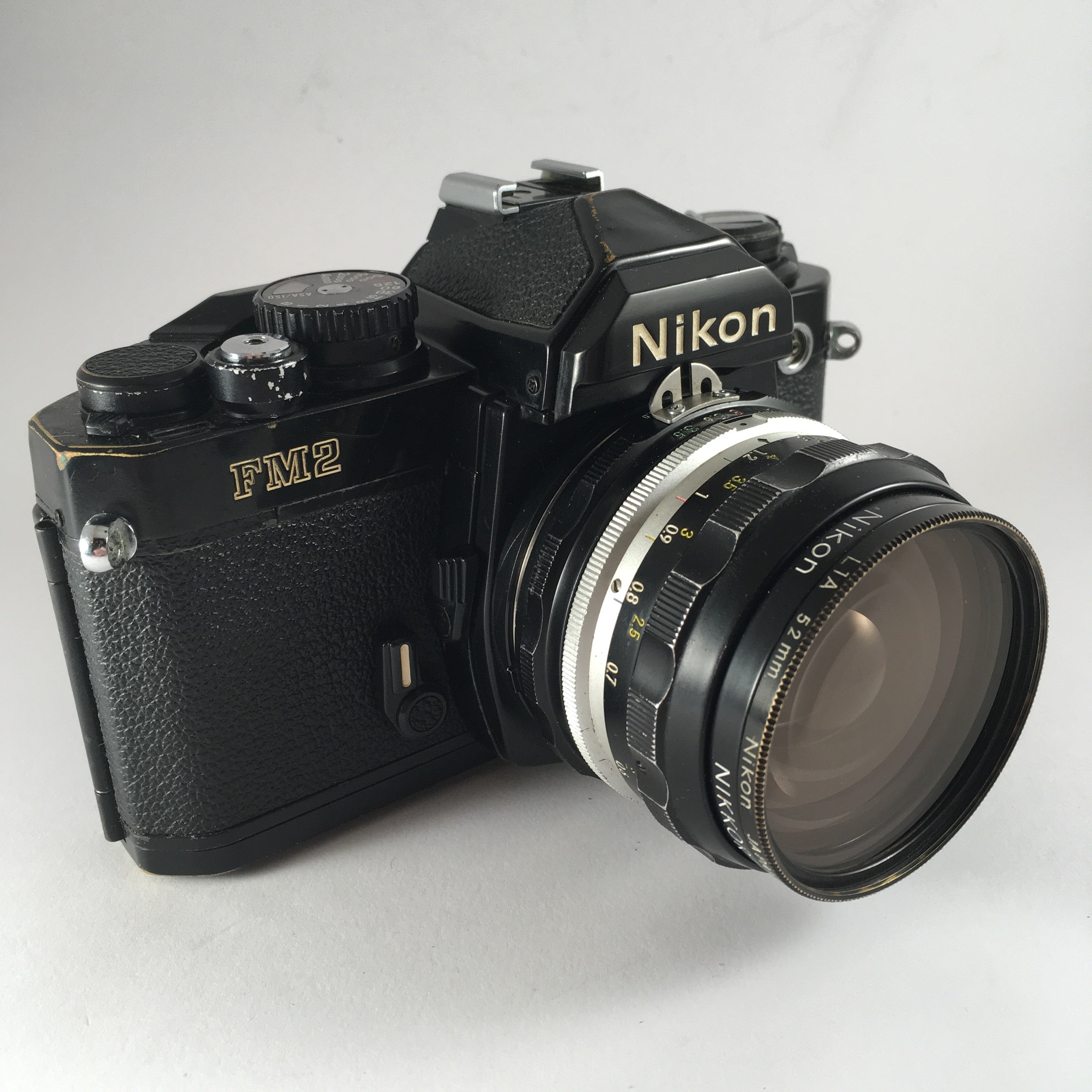 Nikon FM2N Black & 28mm 3.5