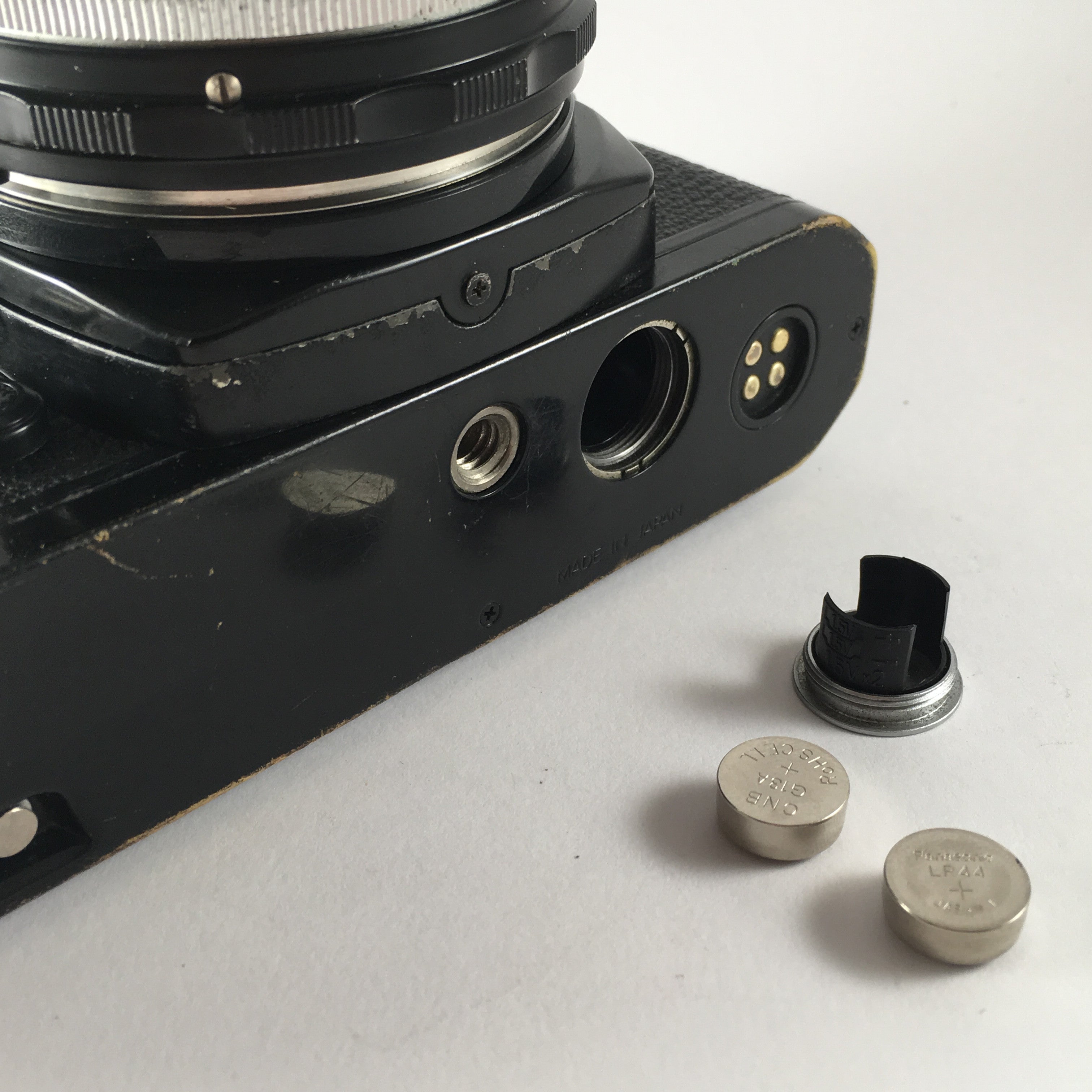 Nikon FM2N Black & 28mm 3.5