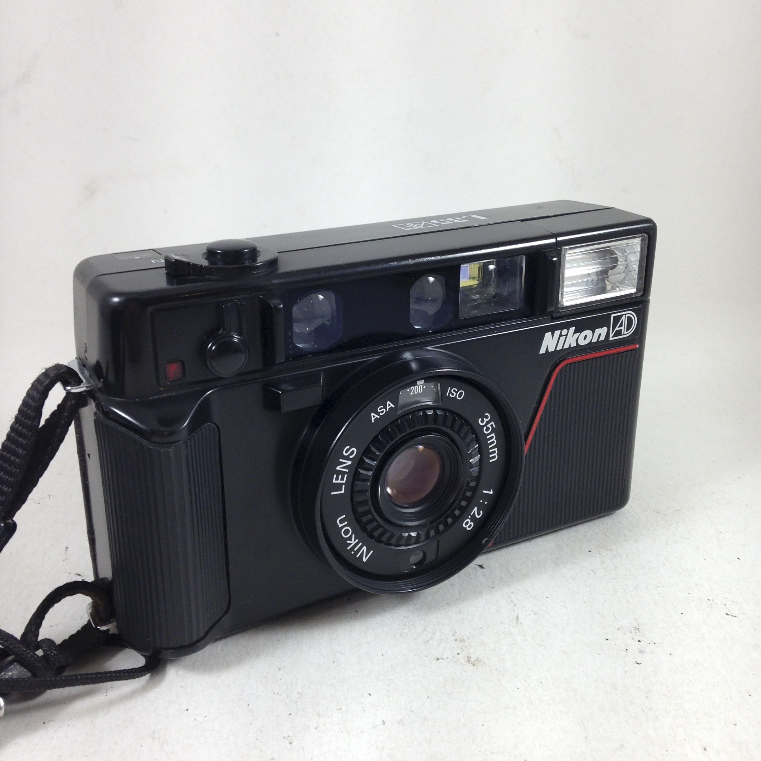 Nikon L35AF AD 35mm 2.8