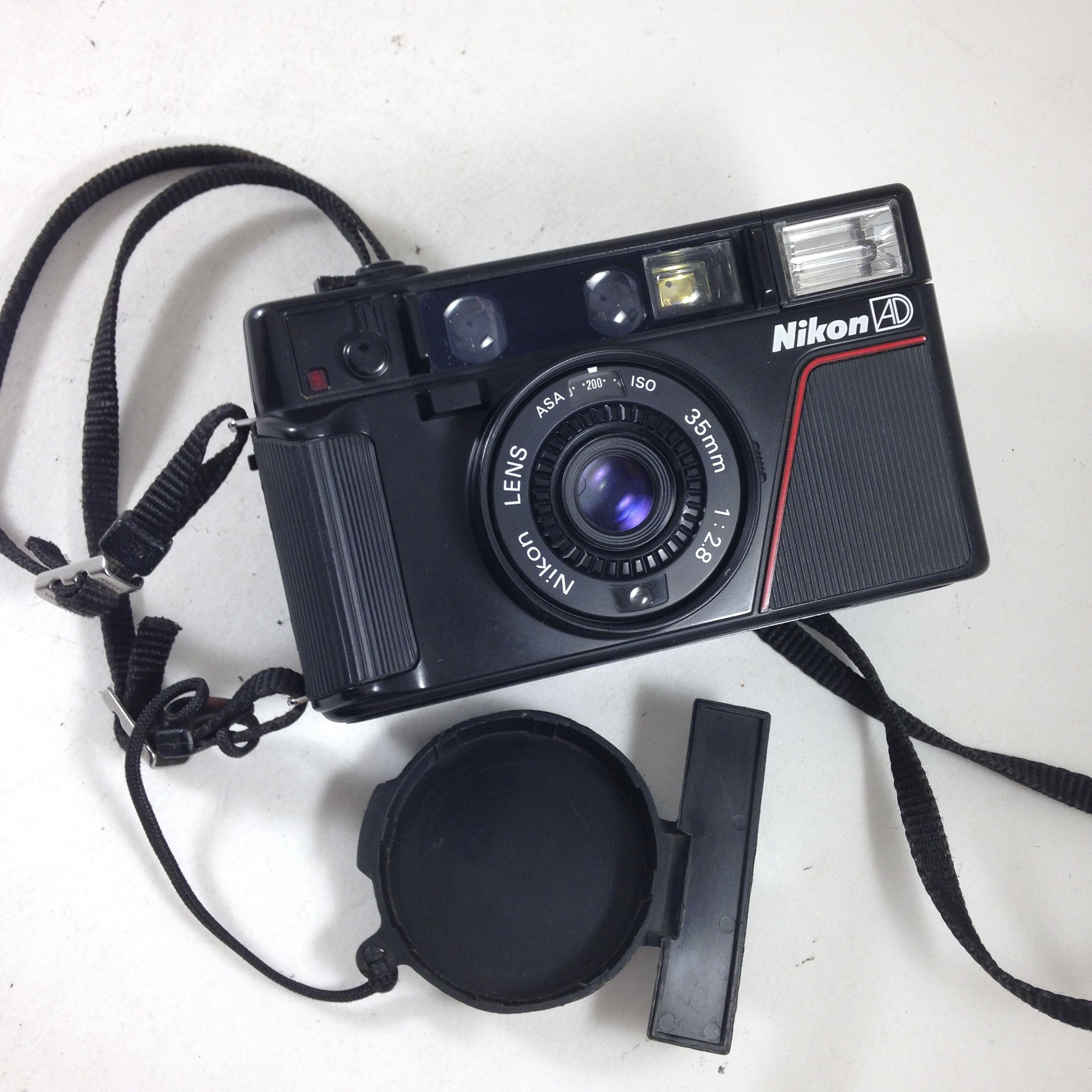 Nikon L35AF AD 35mm 2.8