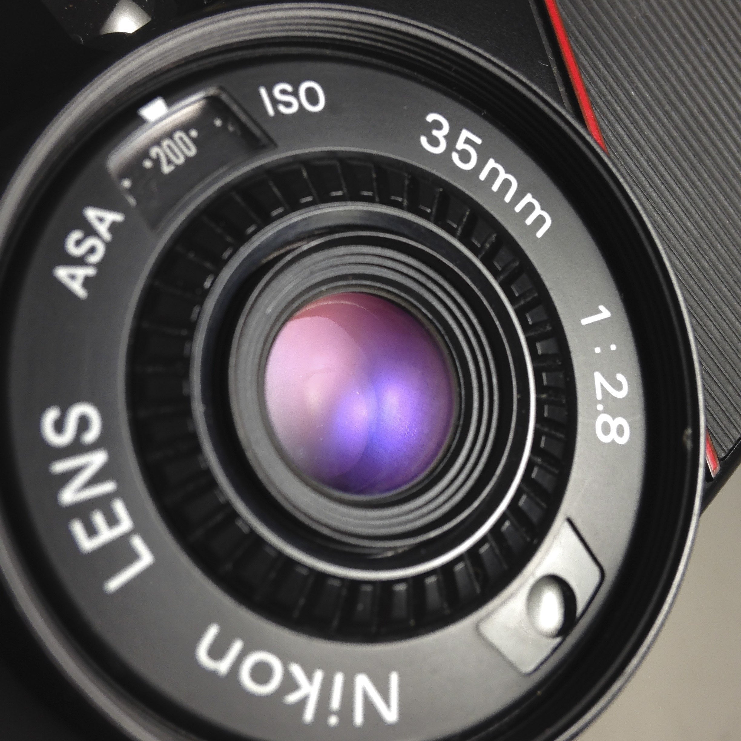 Nikon L35AF AD 35mm 2.8