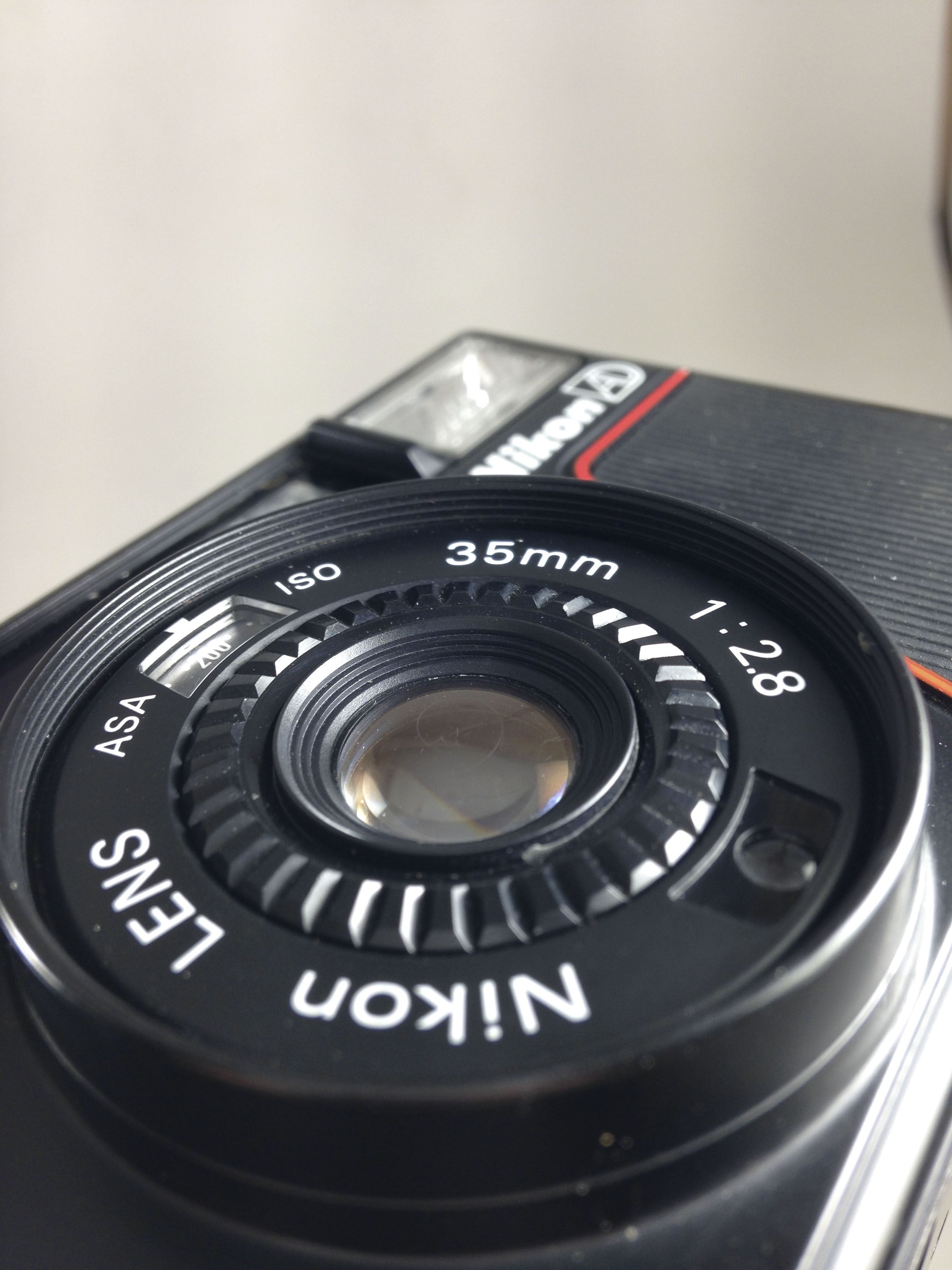 Nikon L35AF AD 35mm 2.8