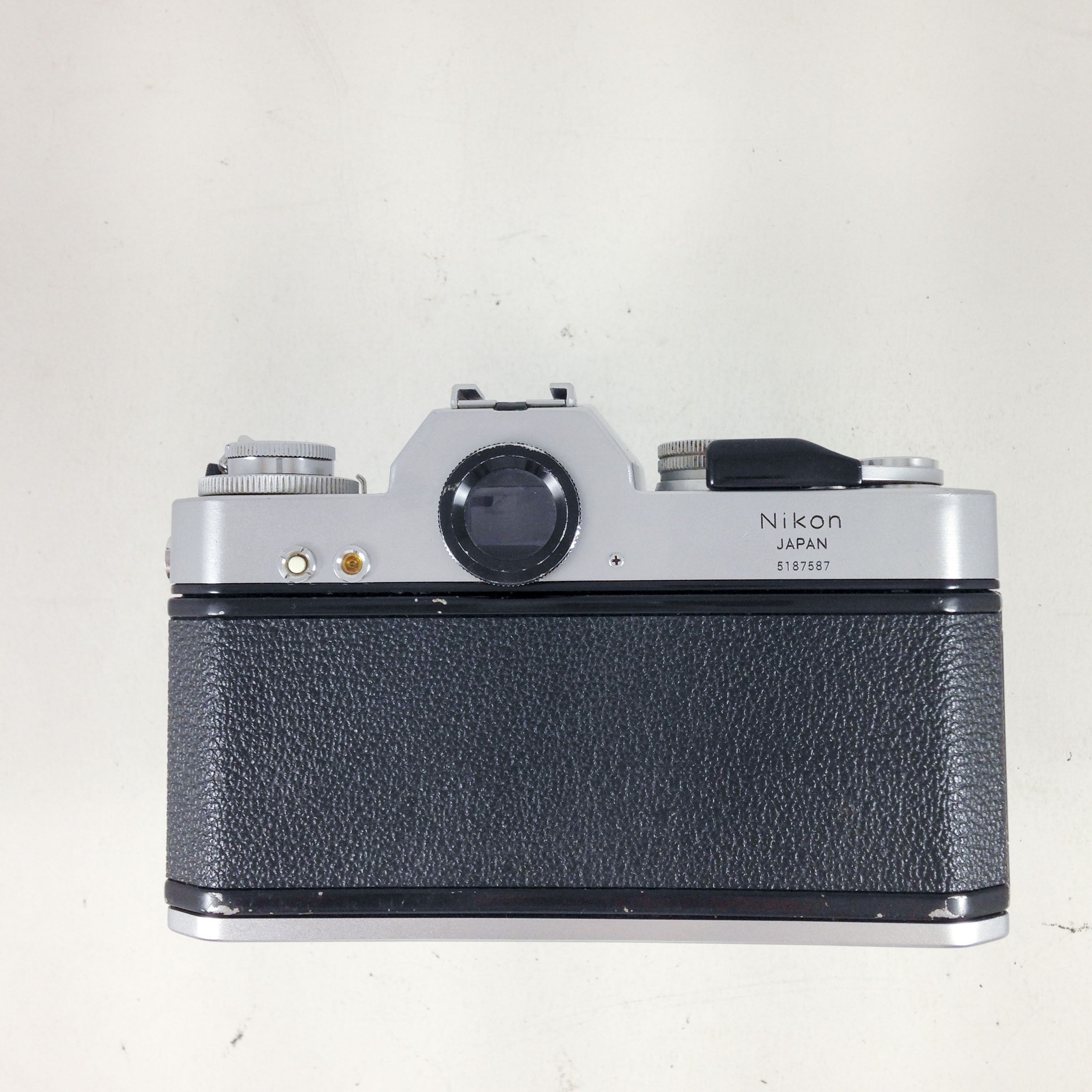 Nikon Nikkormat EL & Nikkor 28mm 1:3.5