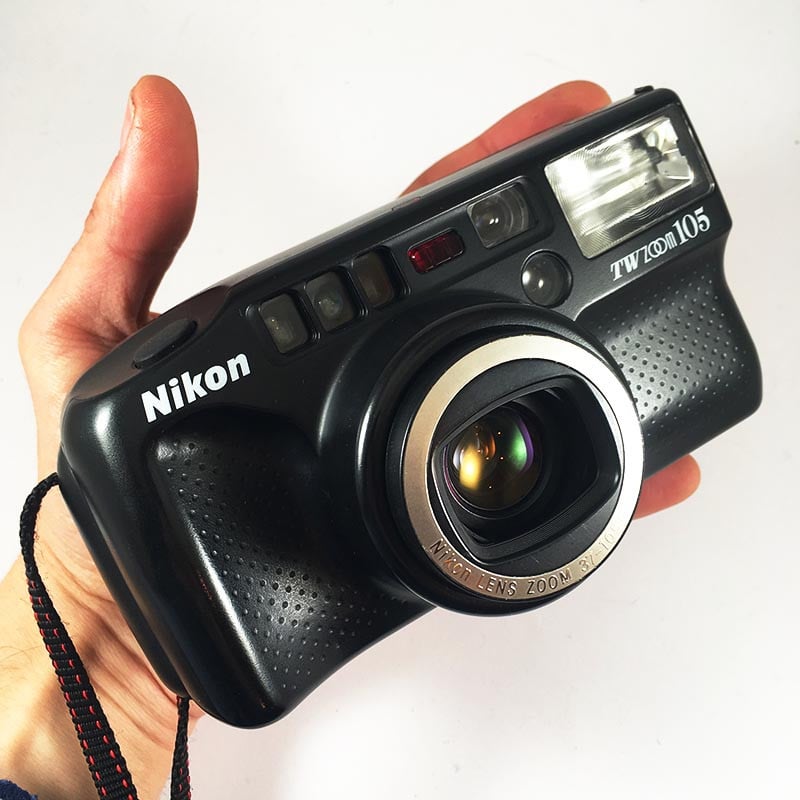 nikon tw zoom 105 37-105mm macro compact point and shoot argentique