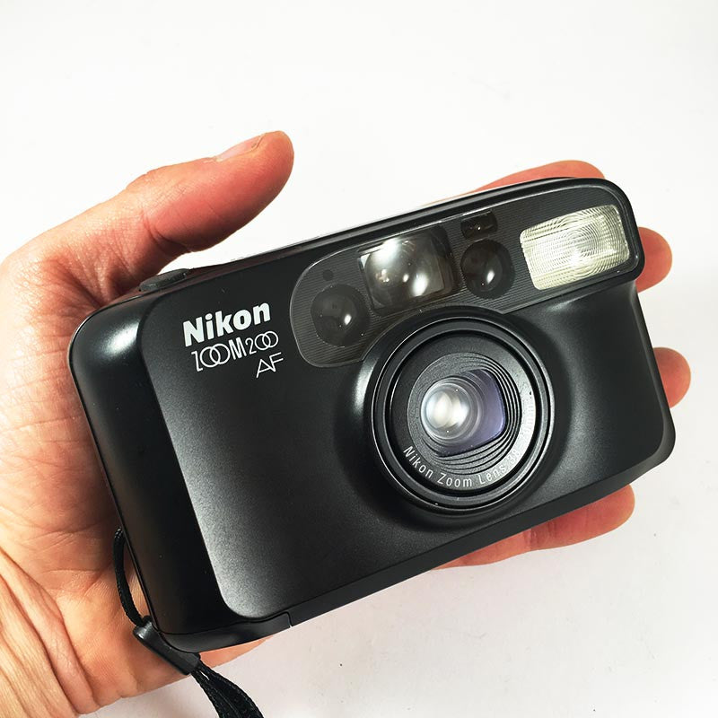 nikon AF 200 compact autofocus point and shoot sure shot appareil argentique 38-70mm 4.7 8 135 vintage ancien