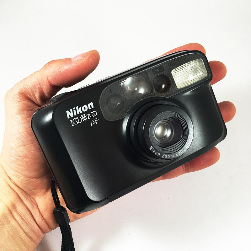 nikon AF 200 compact autofocus point and shoot sure shot appareil argentique 38-70mm 4.7 8 135 vintage ancien