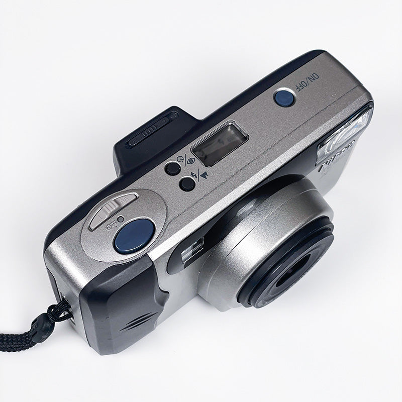 nikon zoom 600 af ancien vintage macro compact argentique pellicule film photo photographie 38-110mm 35mm 24x36 135