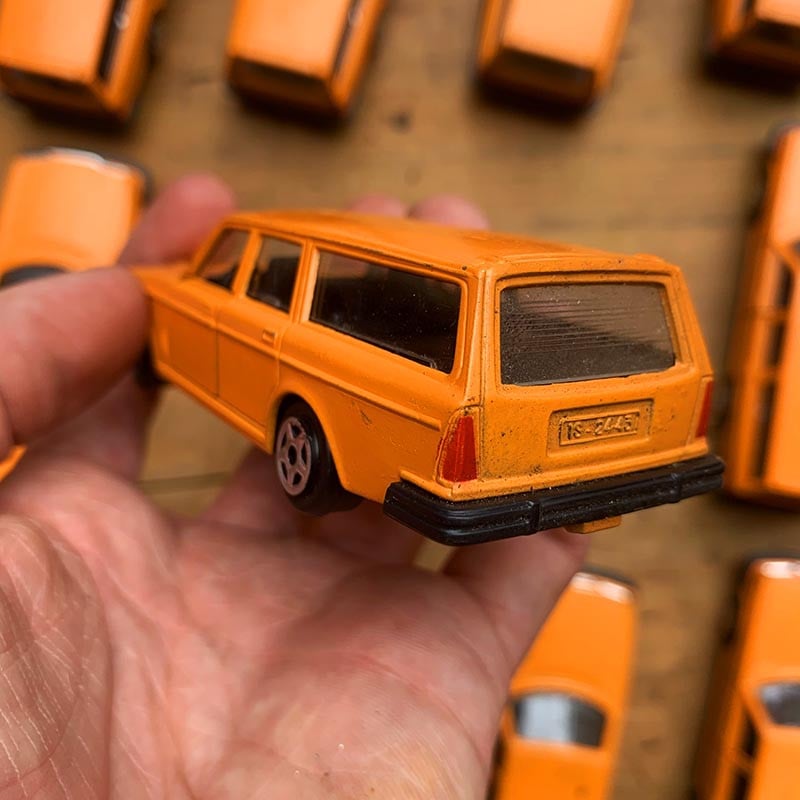 voiture miniature ancienne norev 1990 1999 volvo 264 break orange jet-car jetcar fabriqué au portugal