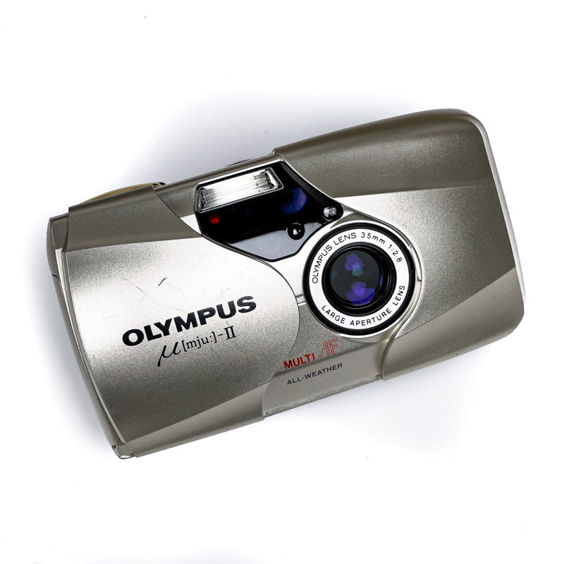 olympus mju II compact point and shoot 35mm 2.8 ancien vintage photo photographie film pellicule zuiko 24x36 135 35mm champagne