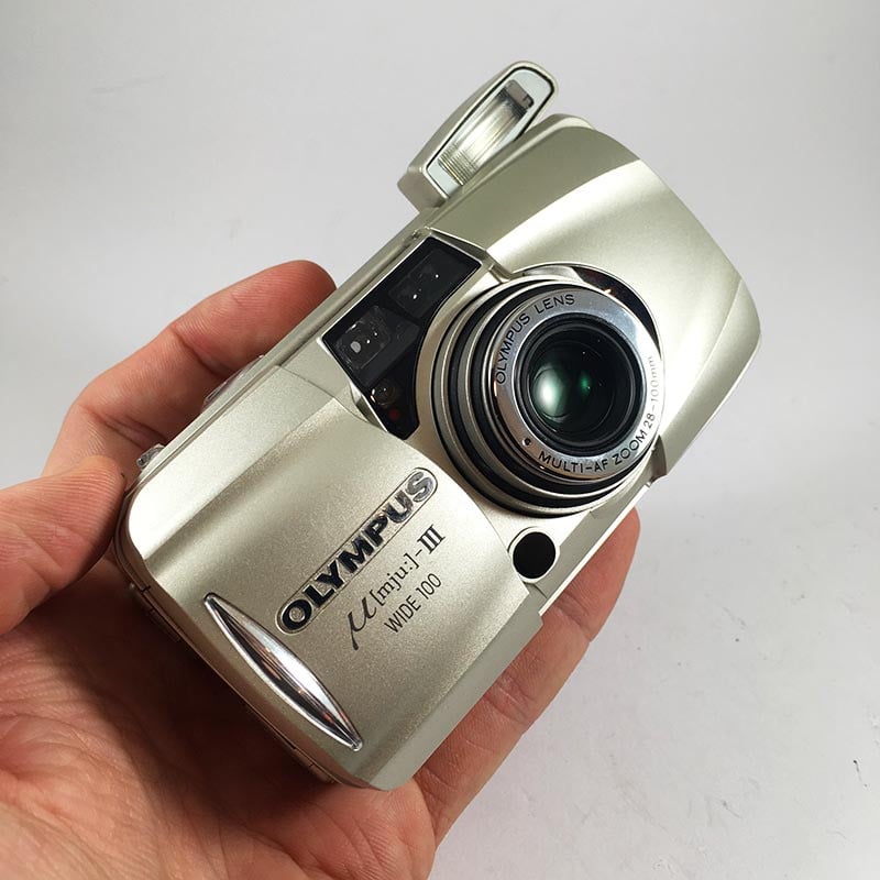olympus mju III 3 wide 100 28mm 100mm zoom 35mm  point and shoot 2002 135 argentique