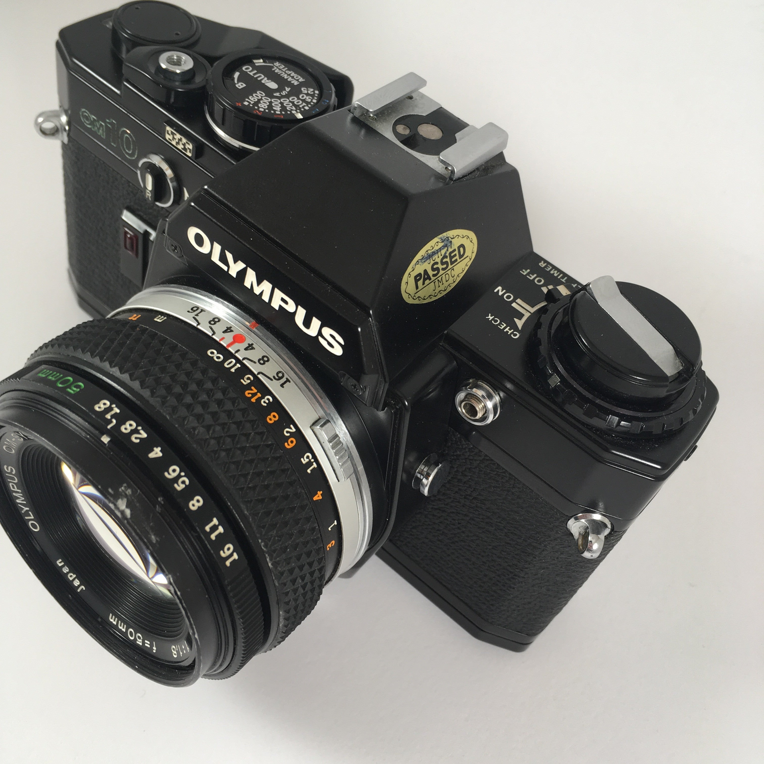 Olympus OM10 Noir & Zuiko 50mm 1.8