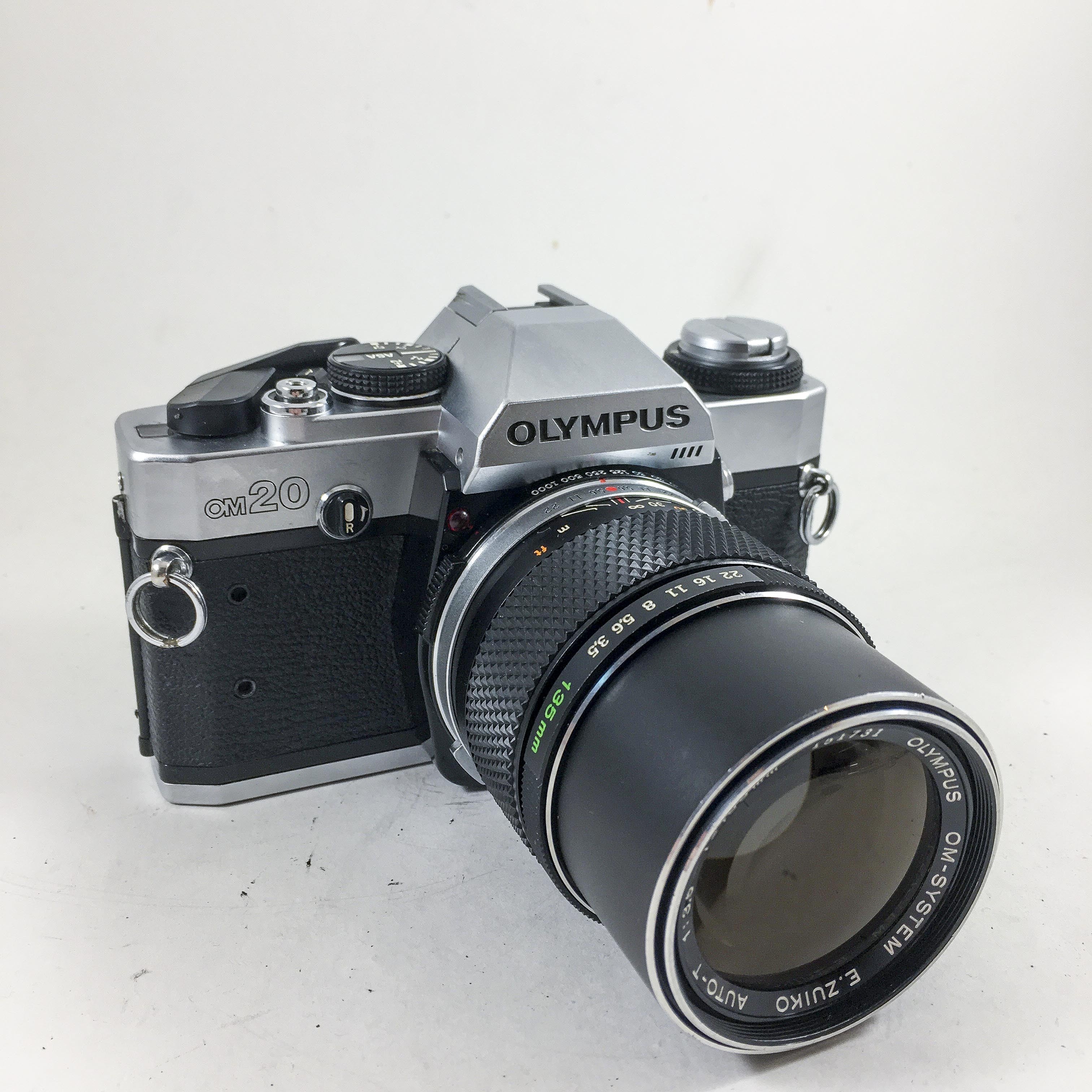 Olympus OM20 & E.Zuiko 135mm 3.5