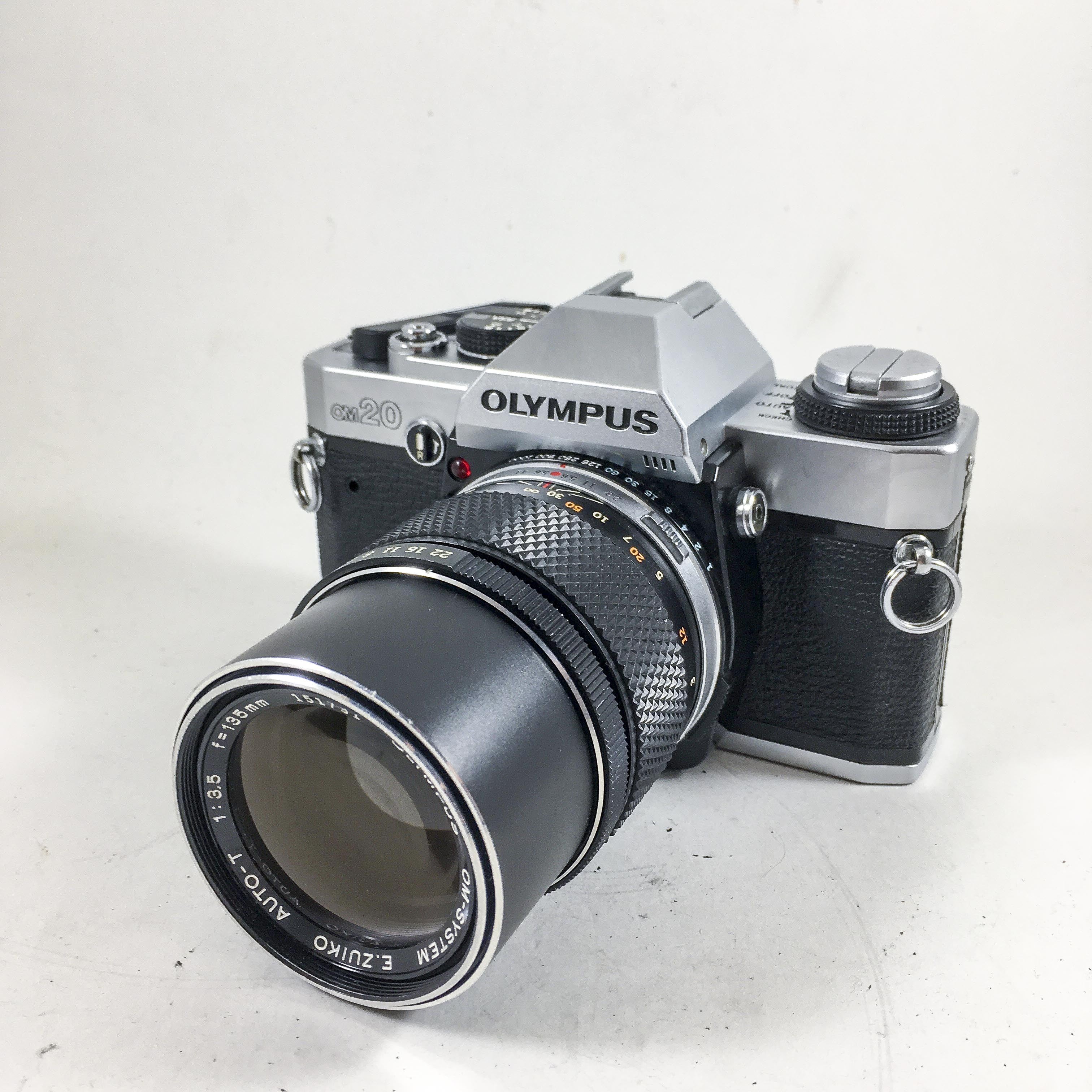 Olympus OM20 & E.Zuiko 135mm 3.5