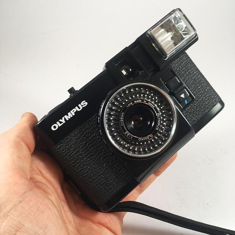 Olympus Pen EF & D.Zuiko 28mm 3.5