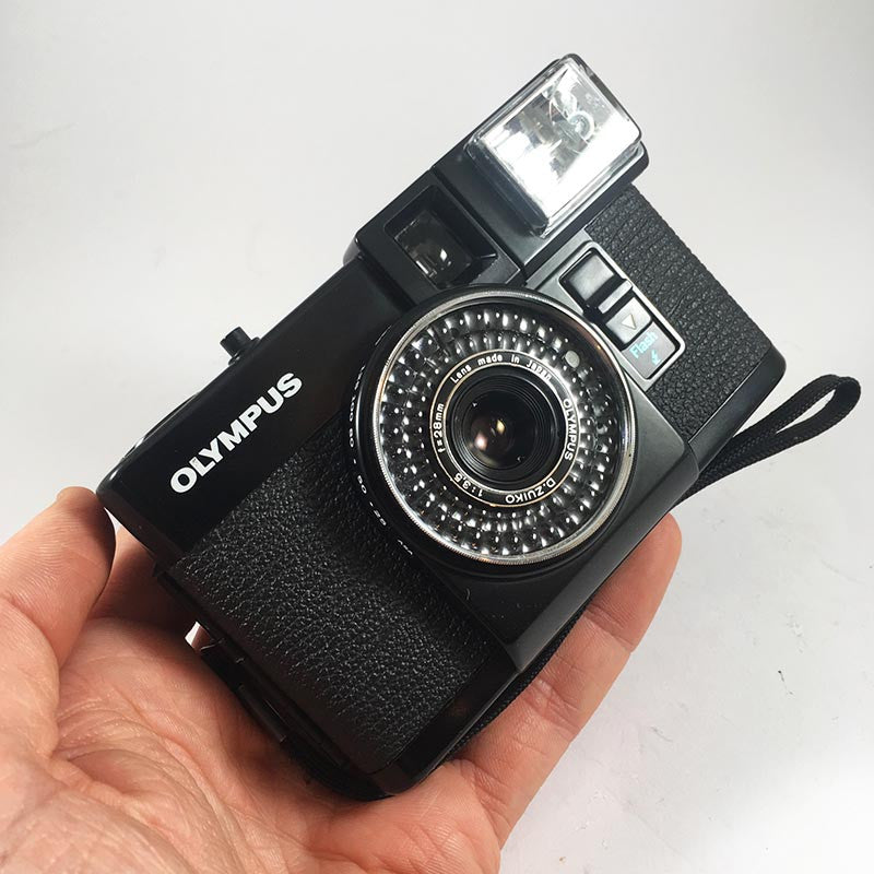 Olympus Pen EF & D.Zuiko 28mm 3.5