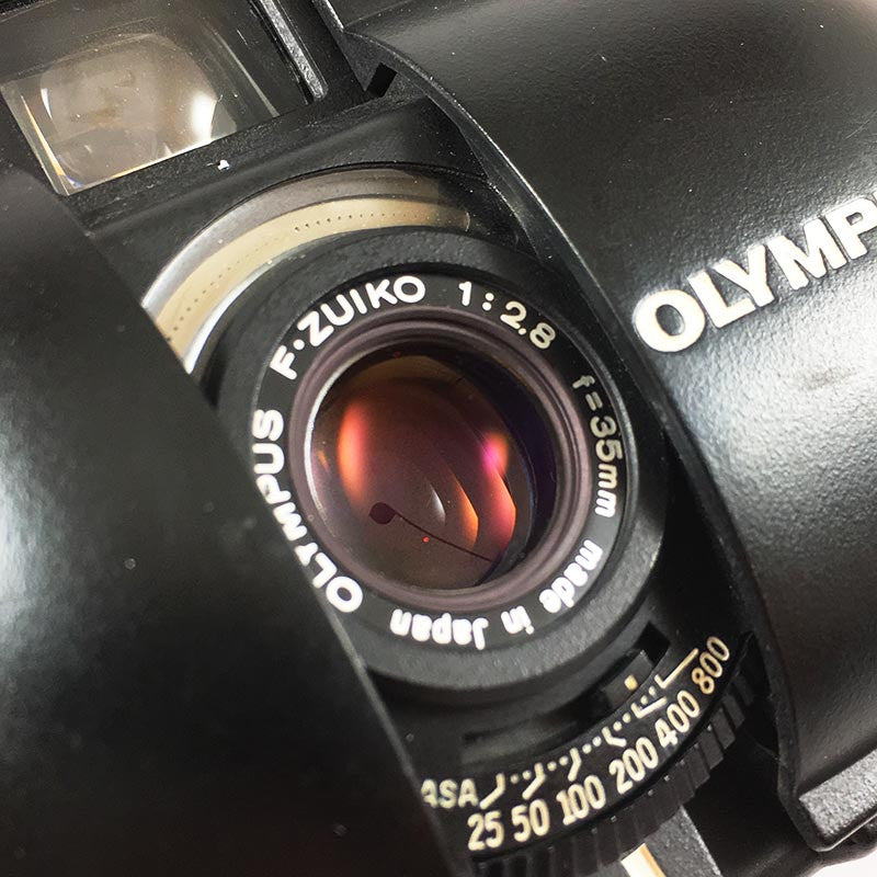 Olympus XA & F.Zuiko 35mm 2.8