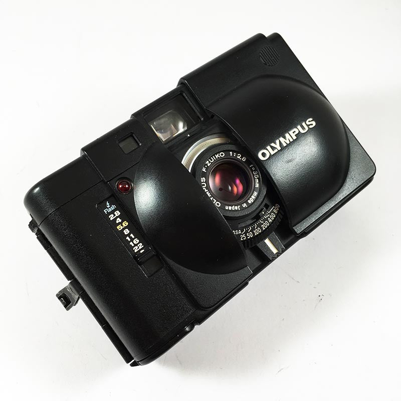 Olympus XA & F.Zuiko 35mm 2.8