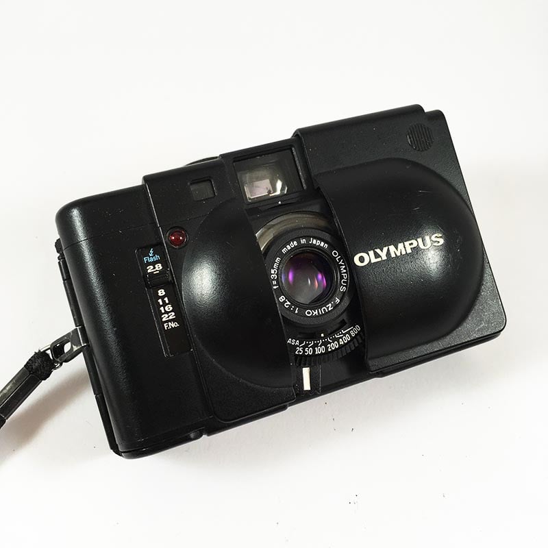 Olympus XA & F.Zuiko 35mm 2.8