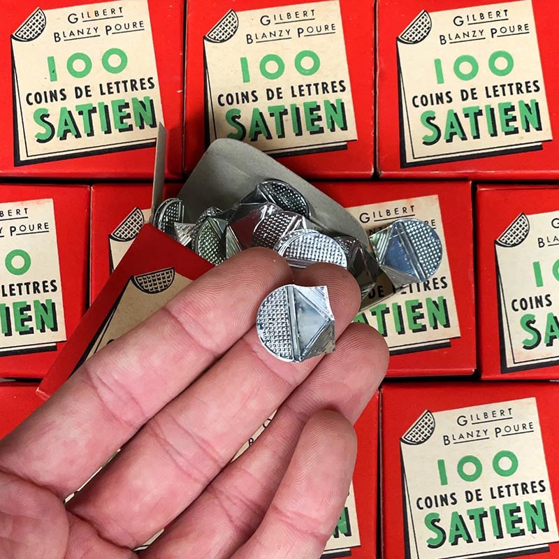 paquet 100 coins à lettres papier satien papeterie ancienne vintage 1950 1960 bureau gilbert blanzy poure