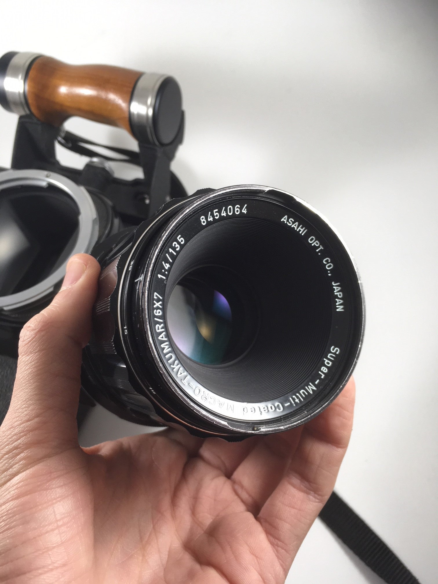 pentax 67 film 120 moyen format appareil photo argentique 1969 takumar 135mm 4 macro