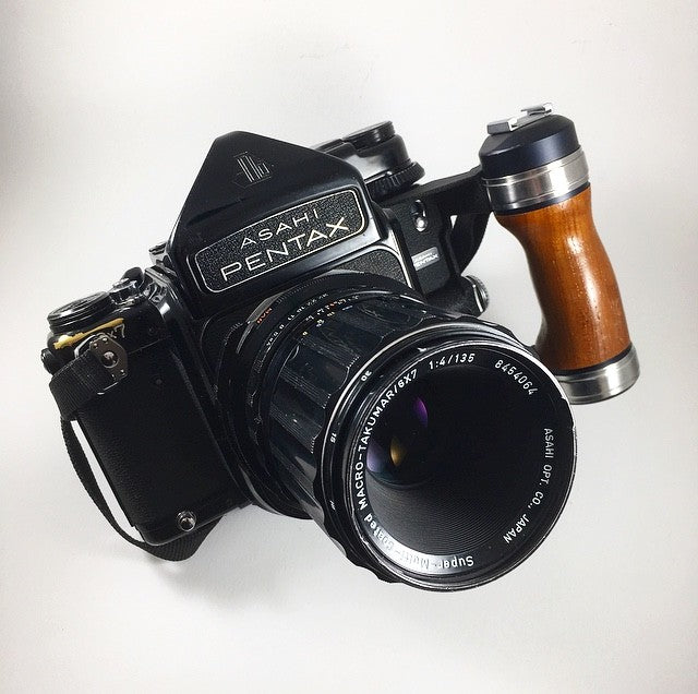 pentax 67 film 120 moyen format appareil photo argentique 1969 takumar 135mm 4 macro