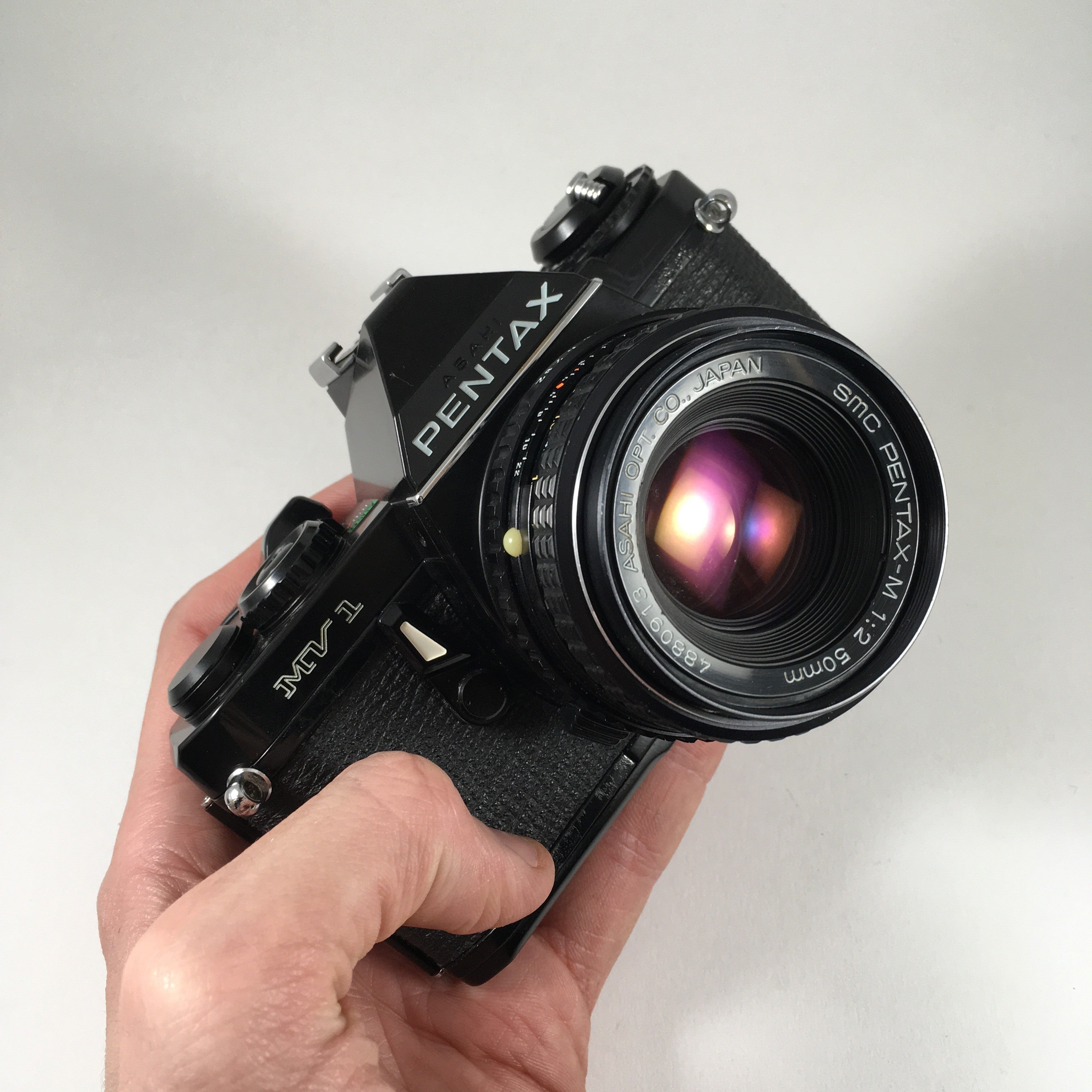 Pentax MV1 Noir & 50mm 1:2
