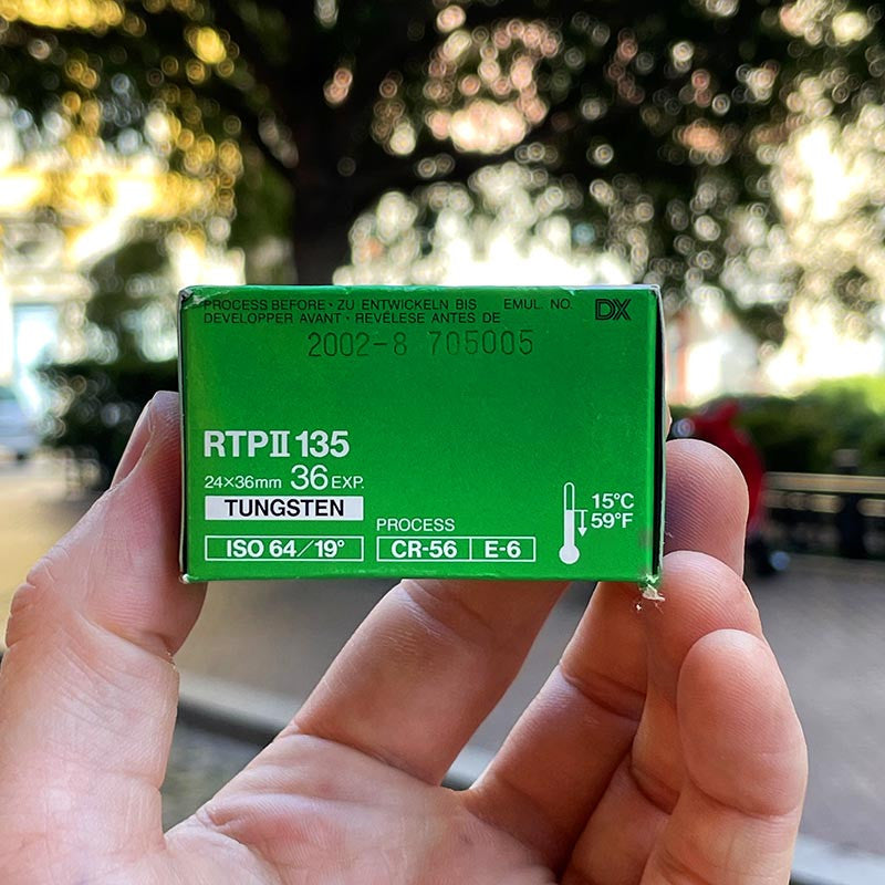 Périmée: Fujichrome 64T II 35mm
