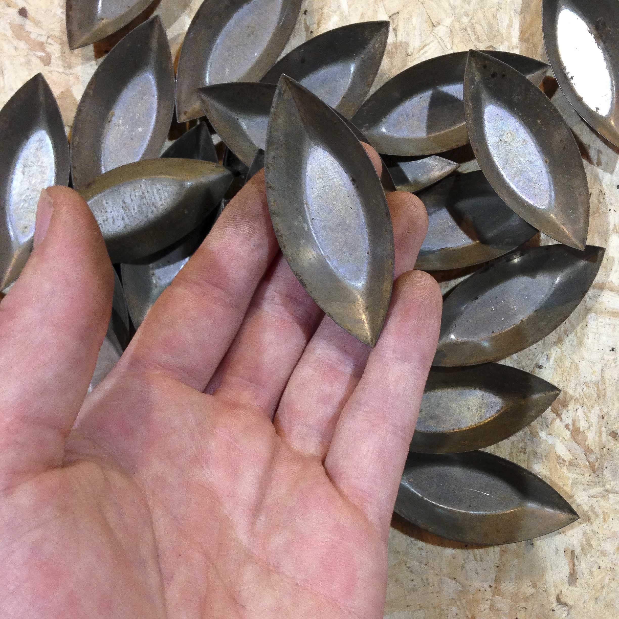 Small 1950s Tin Plating Pastry Mold N°5