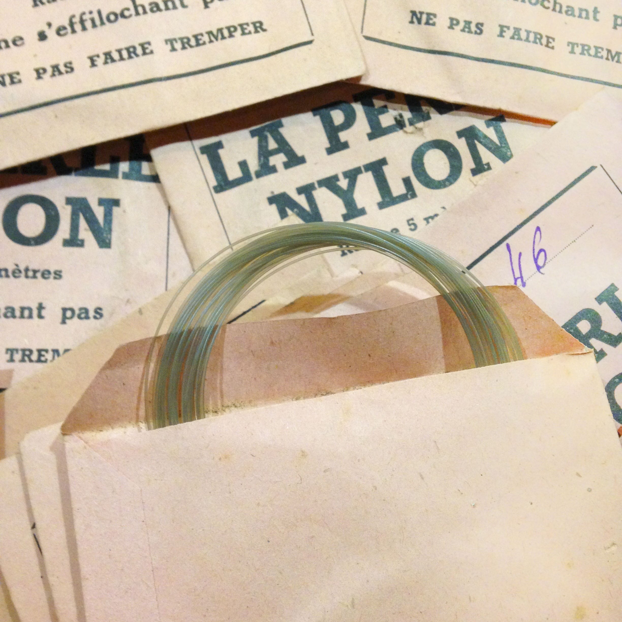 la perle nylon papier sachet fil pêche poisson ancien vintage magasin 1930