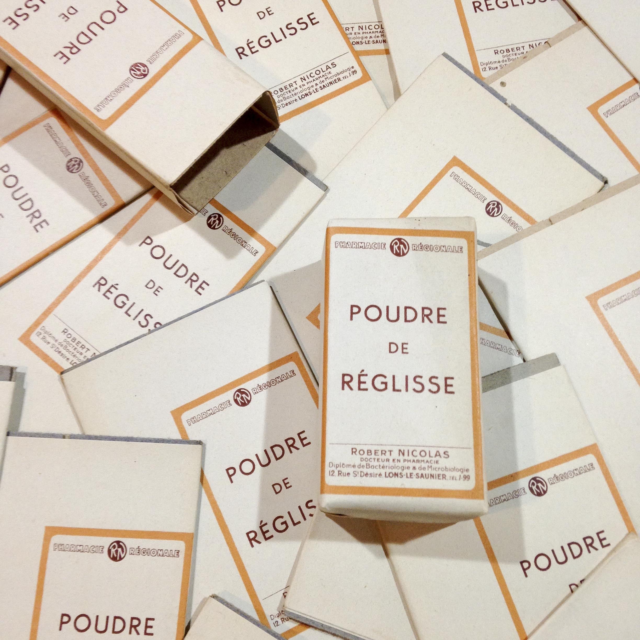 boite pharmacie ancien vintage carton robert nicolas poudre réglisse blanche 1940