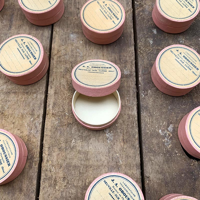 petite boite ronde rose cartonnée carton petite pharmacie 1950 neuville sur saone oboussier rhone