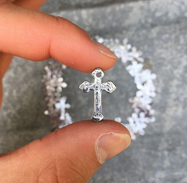 petite croix de chapelet ancienne vintage 1960 1950 métallique métal chrétien christ religieux