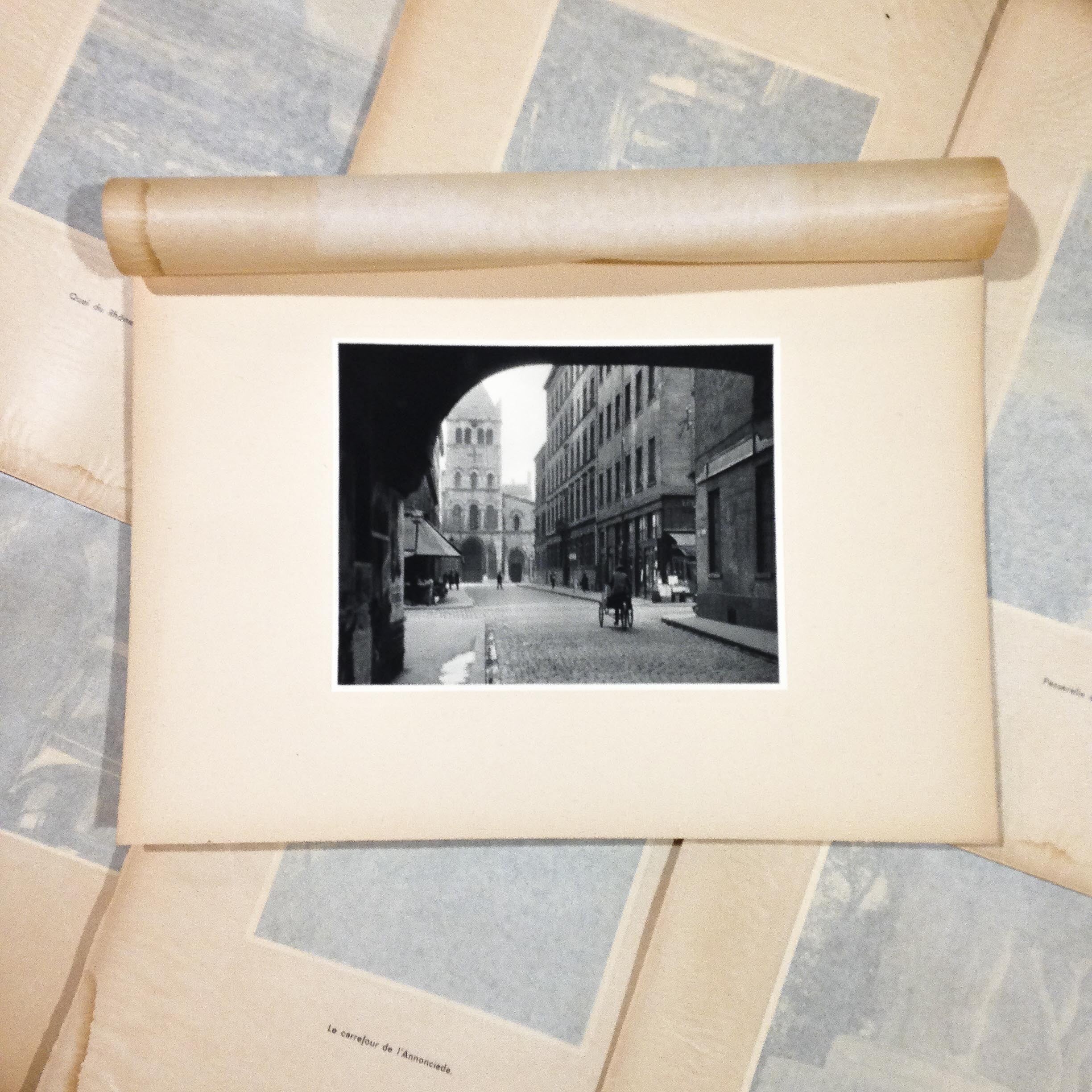 photo gravure héliogravure ancien vintage blanc et demilly noir et blanc lyon ville lyonnais papier 1930 bouquiniste