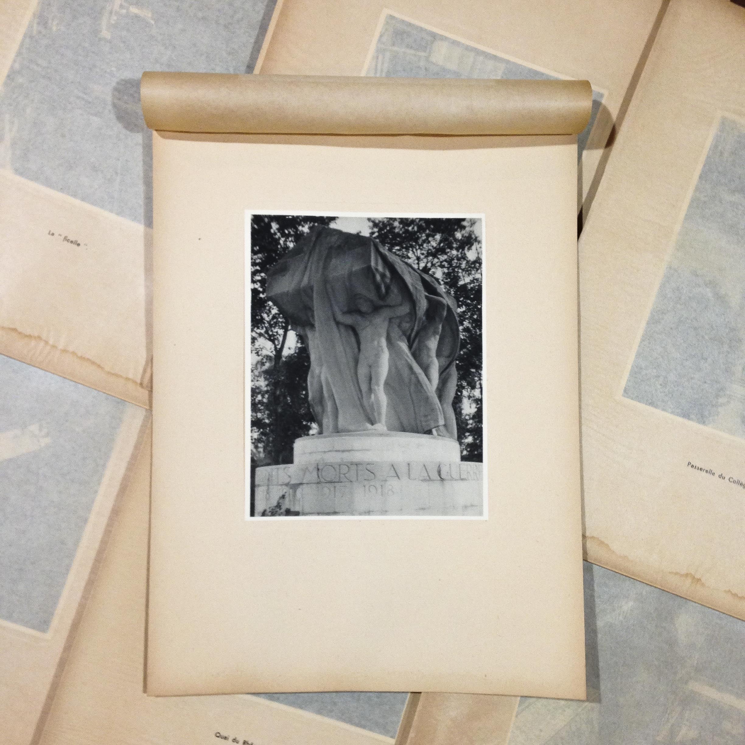 Photo Monument Morts Lyon Blanc & Demilly 1930