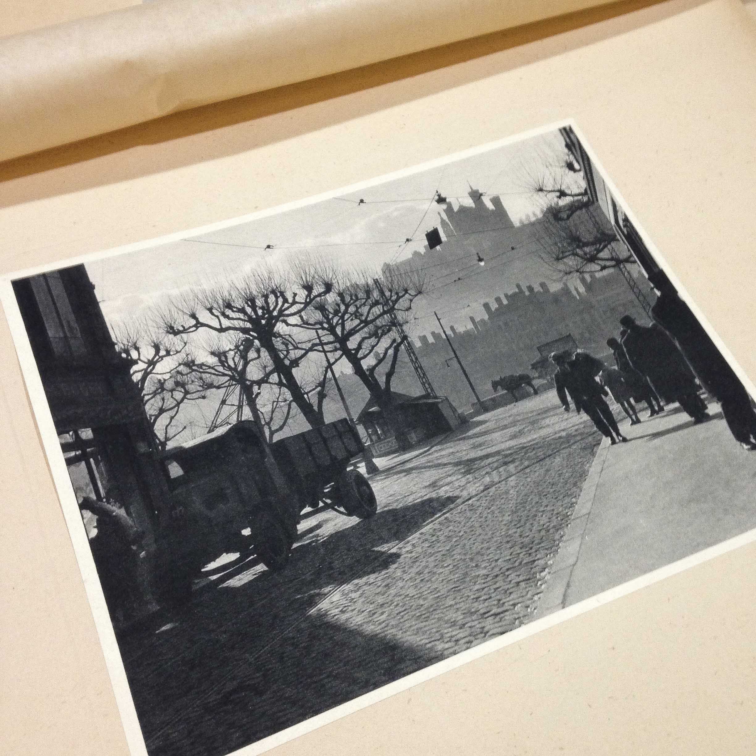 quai st antoine gravure héliogravure ancien blanc et demilly noir et blanc lyon papier 1930 bouquiniste