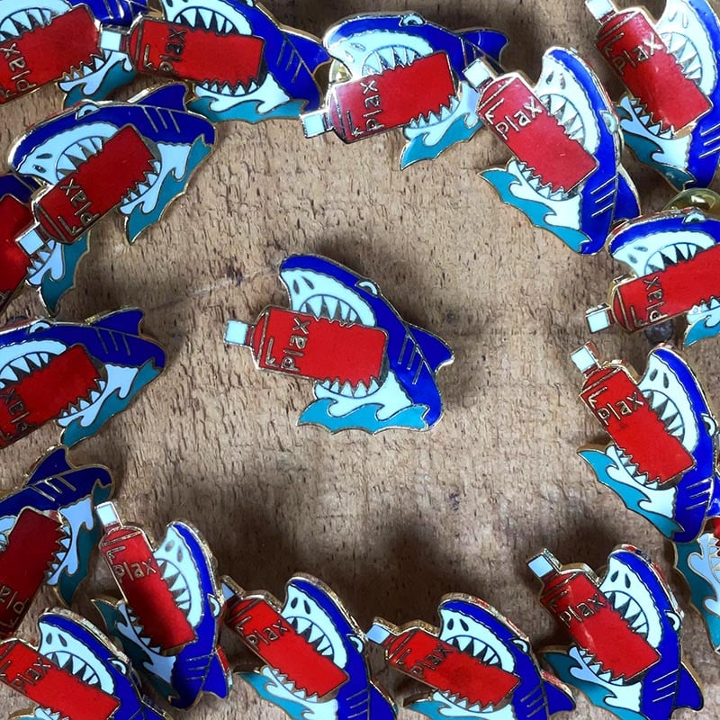 Pin's Dentifrice Plax Requin 1990