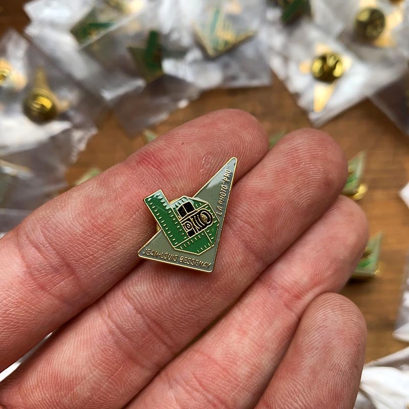 Pin's Hasselblad Bessenay 1990