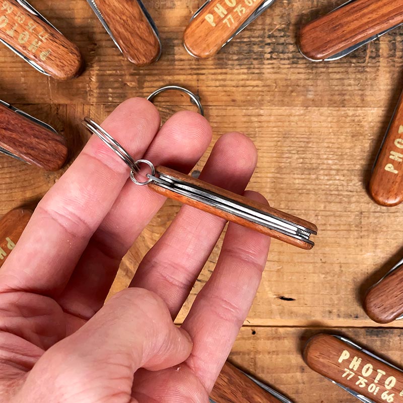 petit porte-clefs canif bois couteau suisse miniature publicitaire 1980 1990 Photo 7