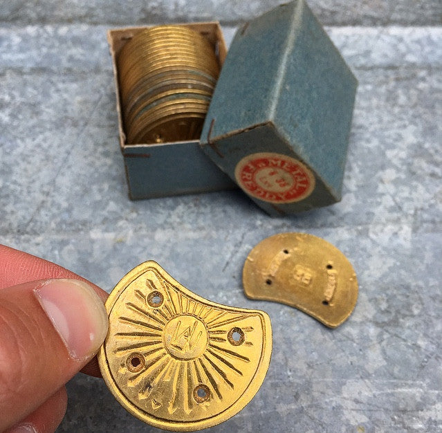 protecteur renfort métallique laiton vintage métal freddy cordonnier 1920 1930 38